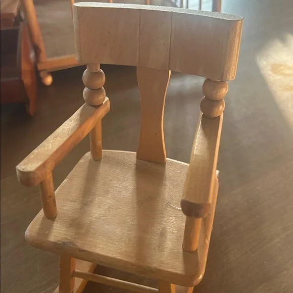 Vintage dollhouse furniture - Picture 14 of 15